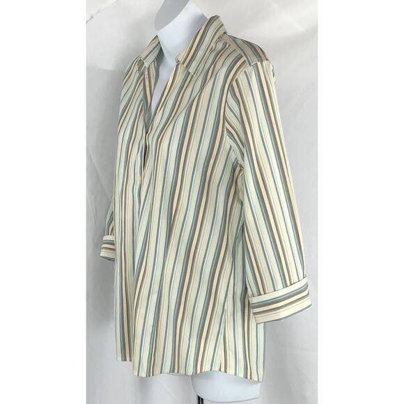 Eddie Bauer button up top M blue ivory striped 3/4 cuff sleeve collar career - Picture 2 of 4